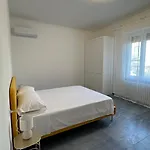 La Casa Gialla Daire Parma
