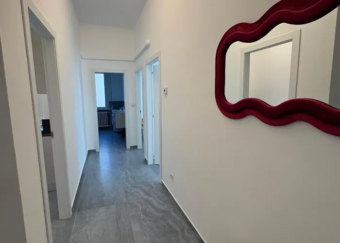 La Casa Gialla פארמה